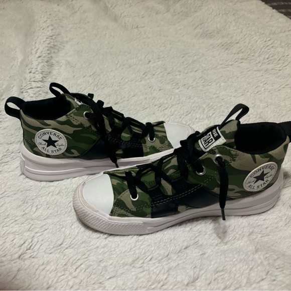 Kids size 3 camo, high top converses - Picture 6 of 6